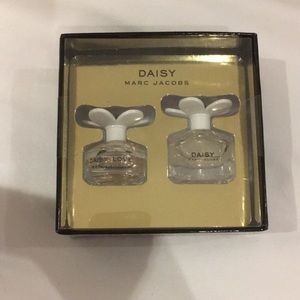 NIB Marc Jacobs Daisy and Daisy Love